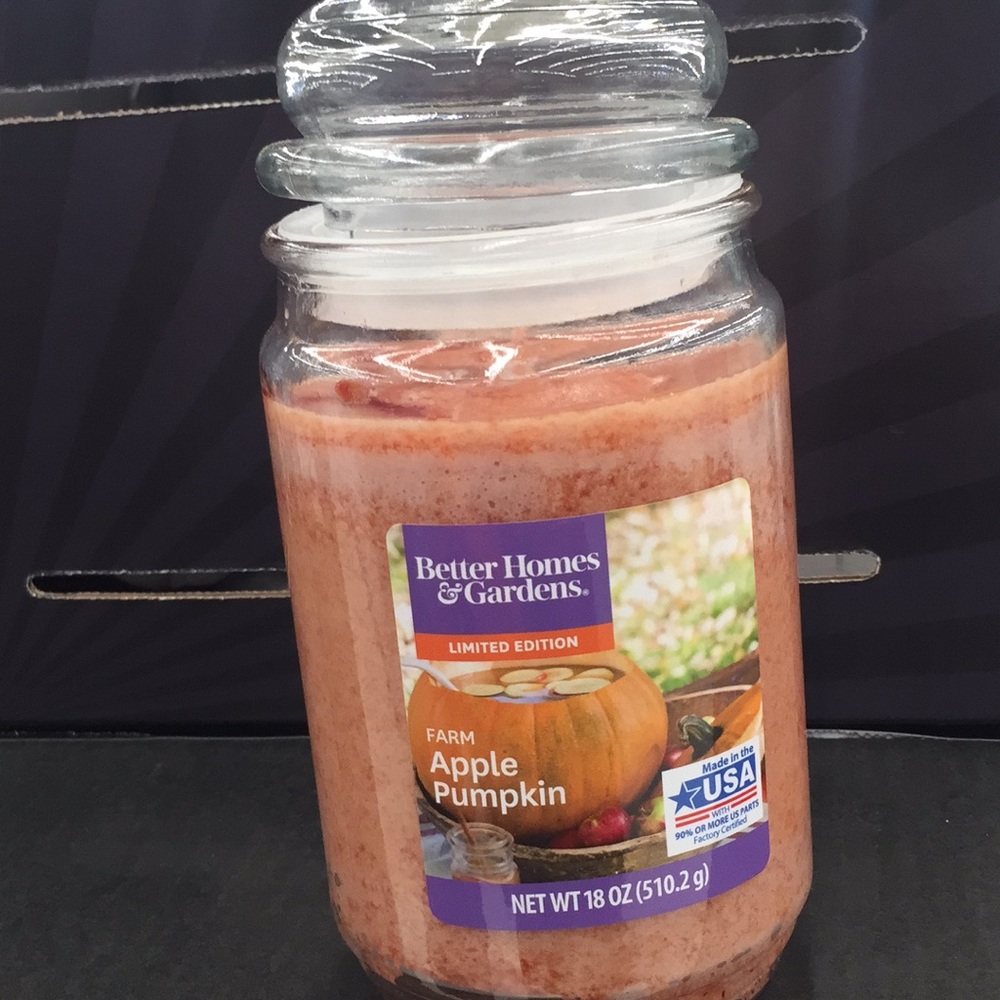 Apple pumpkin candle